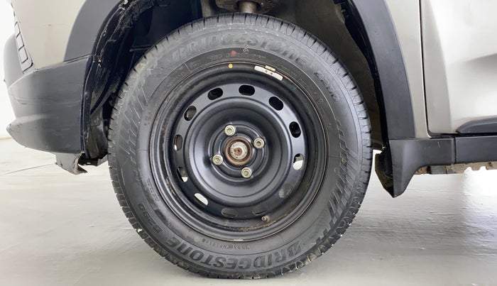 2016 Mahindra Kuv100 K6 6 STR, Petrol, Manual, 39,722 km, Left Front Wheel