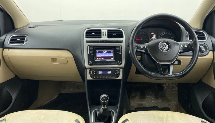 2016 Volkswagen Ameo HIGHLINE1.2L, Petrol, Manual, 45,246 km, Dashboard