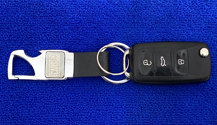 2016 Volkswagen Ameo HIGHLINE1.2L, Petrol, Manual, 45,246 km, Key Close Up