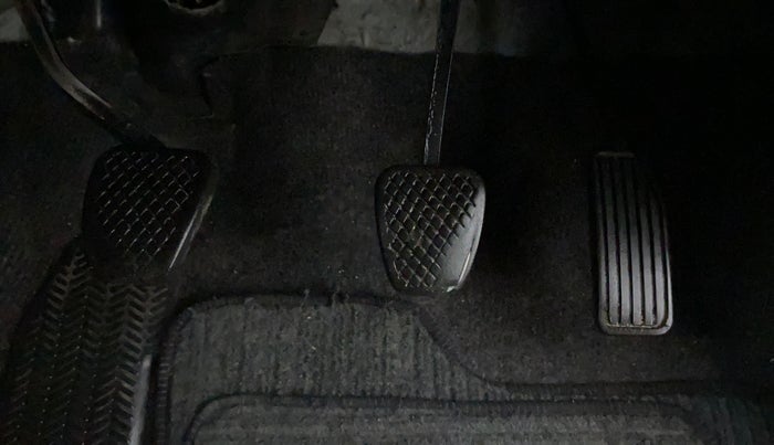 2011 Honda Jazz 1.2 L I-VTEC SELECT, Petrol, Manual, 1,00,386 km, Pedals