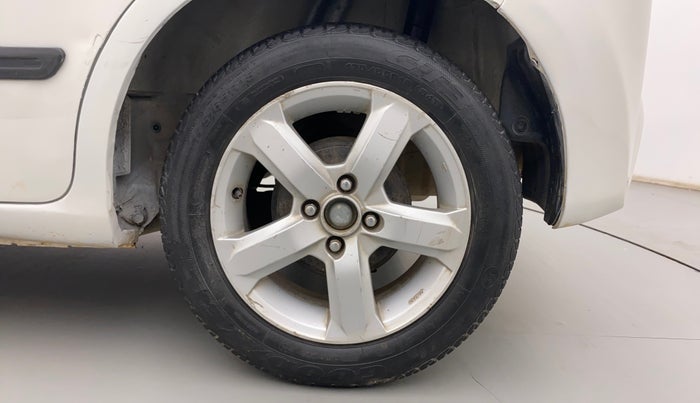 2011 Honda Jazz 1.2 L I-VTEC SELECT, Petrol, Manual, 1,00,386 km, Left Rear Wheel