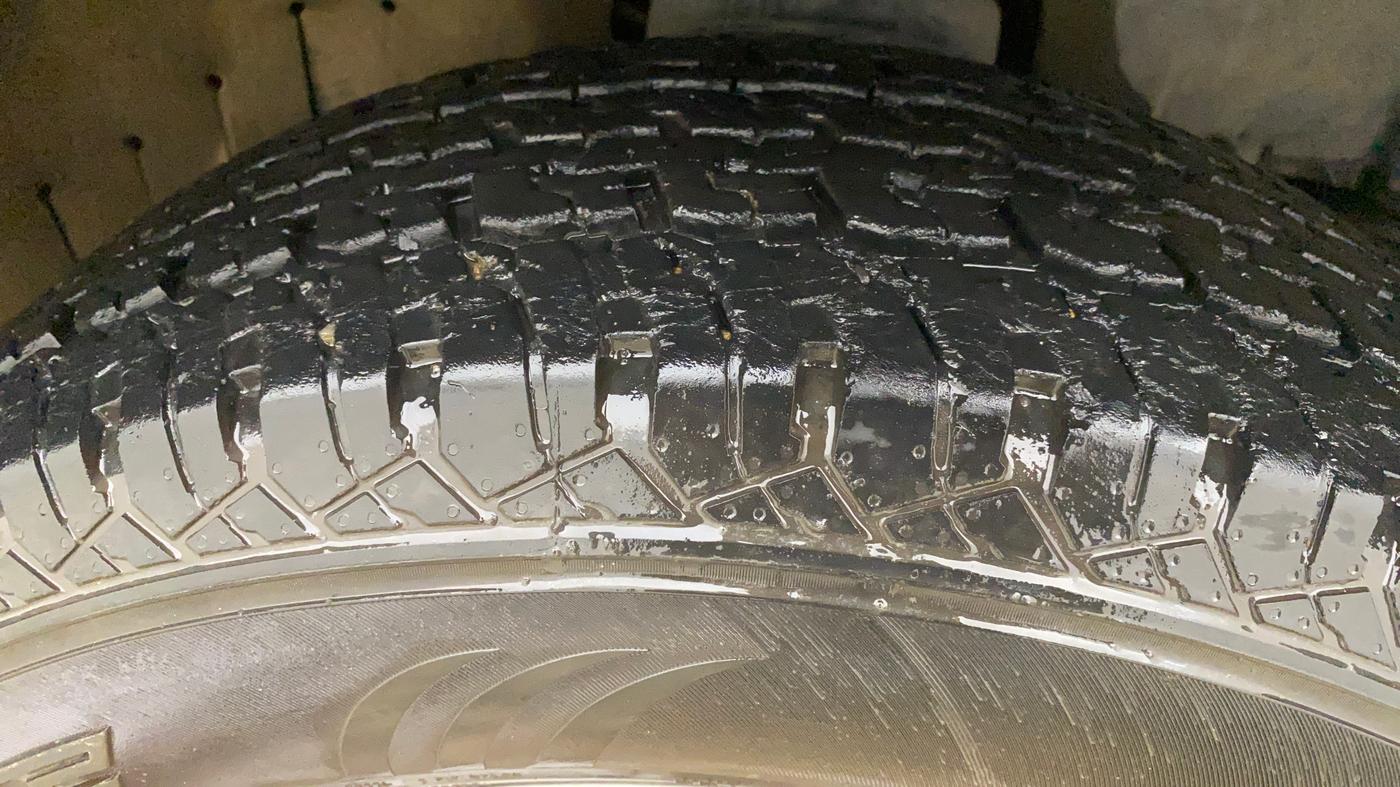 2021 Mahindra Thar LX PETROL HT 4WD AT, Petrol, Automatic, 16,784 km, Right Front Tyre Tread
