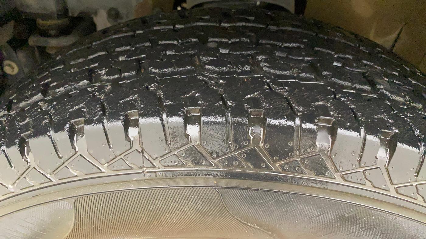 2021 Mahindra Thar LX PETROL HT 4WD AT, Petrol, Automatic, 16,784 km, Left Front Tyre Tread