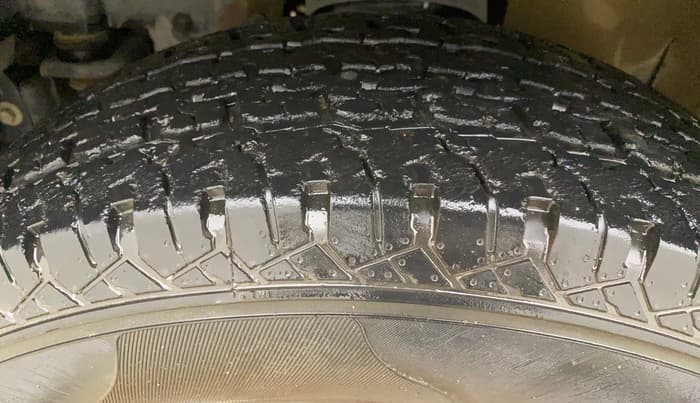 2021 Mahindra Thar LX PETROL HT 4WD AT, Petrol, Automatic, 16,784 km, Left Front Tyre Tread