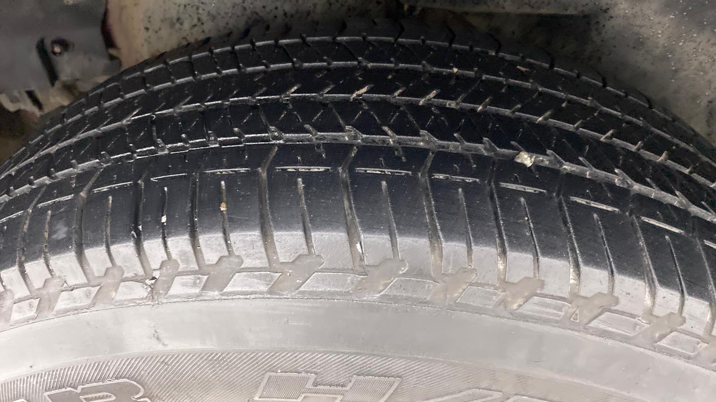 2014 Mahindra XUV500 W6 4X2, Diesel, Manual, 75,538 km, Right Rear Tyre Tread