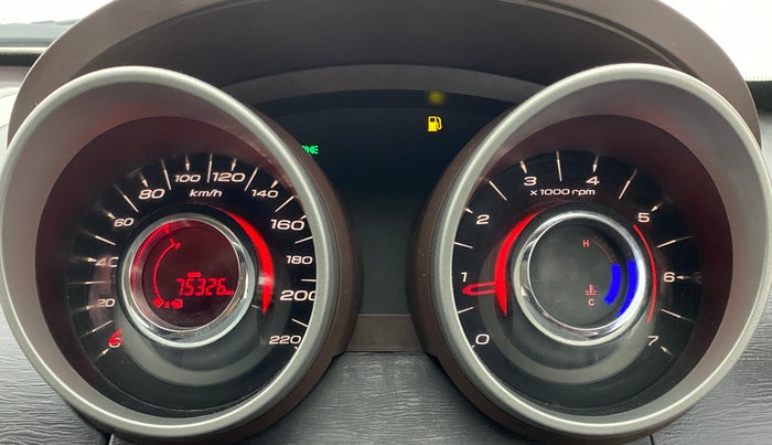 2014 Mahindra XUV500 W6 4X2, Diesel, Manual, 75,538 km, Odometer Image