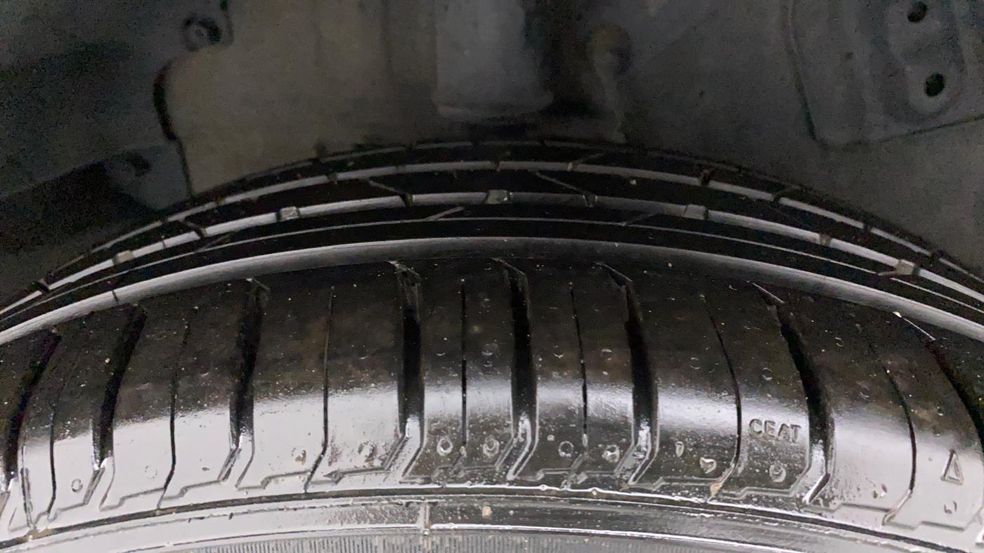 2018 Tata NEXON XZA PLUS DIESEL, Diesel, Automatic, 37,484 km, Right Rear Tyre Tread