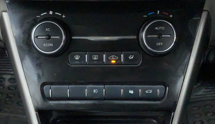 2018 Tata NEXON XZA PLUS DIESEL, Diesel, Automatic, 37,484 km, Automatic Climate Control