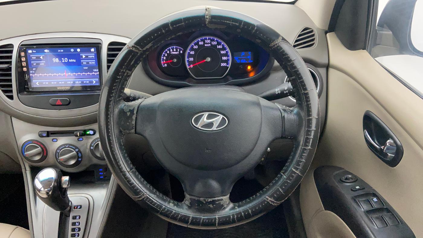 2011 Hyundai i10 SPORTZ 1.2 AT, Petrol, Automatic, 73,168 km, Steering Wheel Close Up