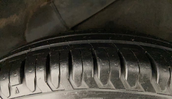 2011 Hyundai i10 SPORTZ 1.2 AT, Petrol, Automatic, 73,168 km, Left Rear Tyre Tread