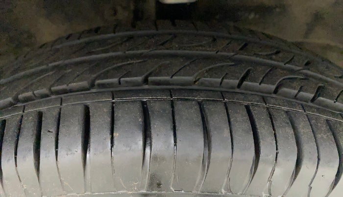 2014 Maruti Wagon R 1.0 VXI, Petrol, Manual, 26,222 km, Right Front Tyre Tread