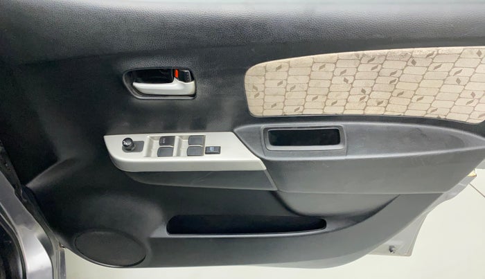 2014 Maruti Wagon R 1.0 VXI, Petrol, Manual, 26,222 km, Driver Side Door Panels Control