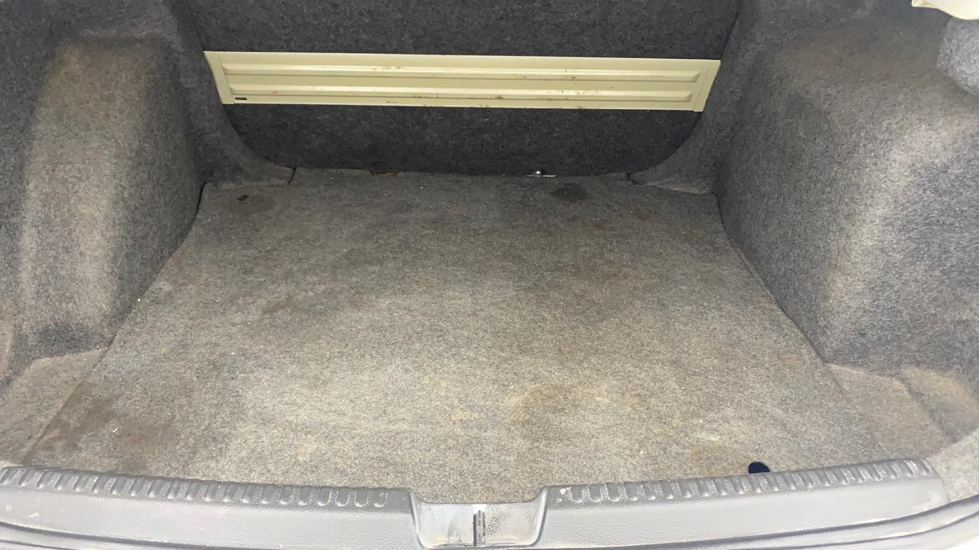 2015 Volkswagen Vento HIGHLINE DIESEL 1.5, Diesel, Manual, 1,04,079 km, Boot Inside