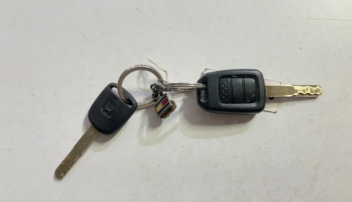 2015 Honda Jazz 1.2L I-VTEC V, Petrol, Manual, 90,358 km, Key Close Up