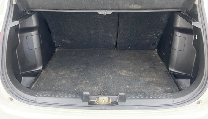 2021 Maruti Vitara Brezza ZXI, Petrol, Manual, 52,821 km, Boot Inside