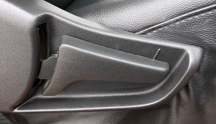 2019 Maruti S PRESSO VXI+, Petrol, Manual, 23,677 km, Driver Side Adjustment Panel
