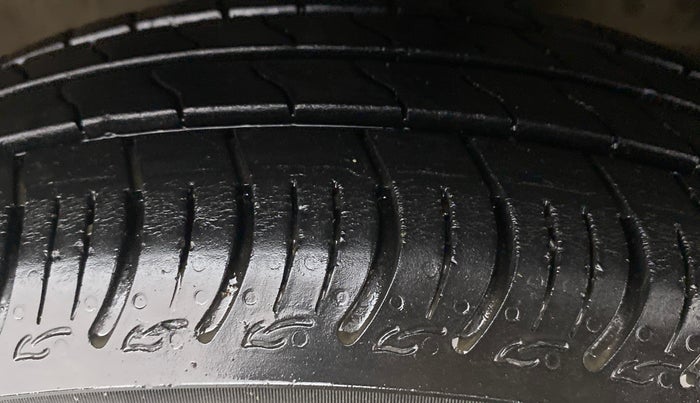 2019 Maruti S PRESSO VXI+, Petrol, Manual, 23,677 km, Right Front Tyre Tread