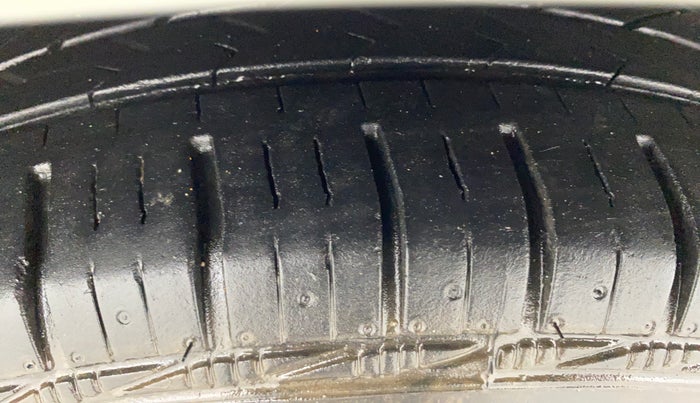 2019 Hyundai Grand i10 SPORTZ 1.2 KAPPA VTVT, Petrol, Manual, 71,374 km, Left Front Tyre Tread