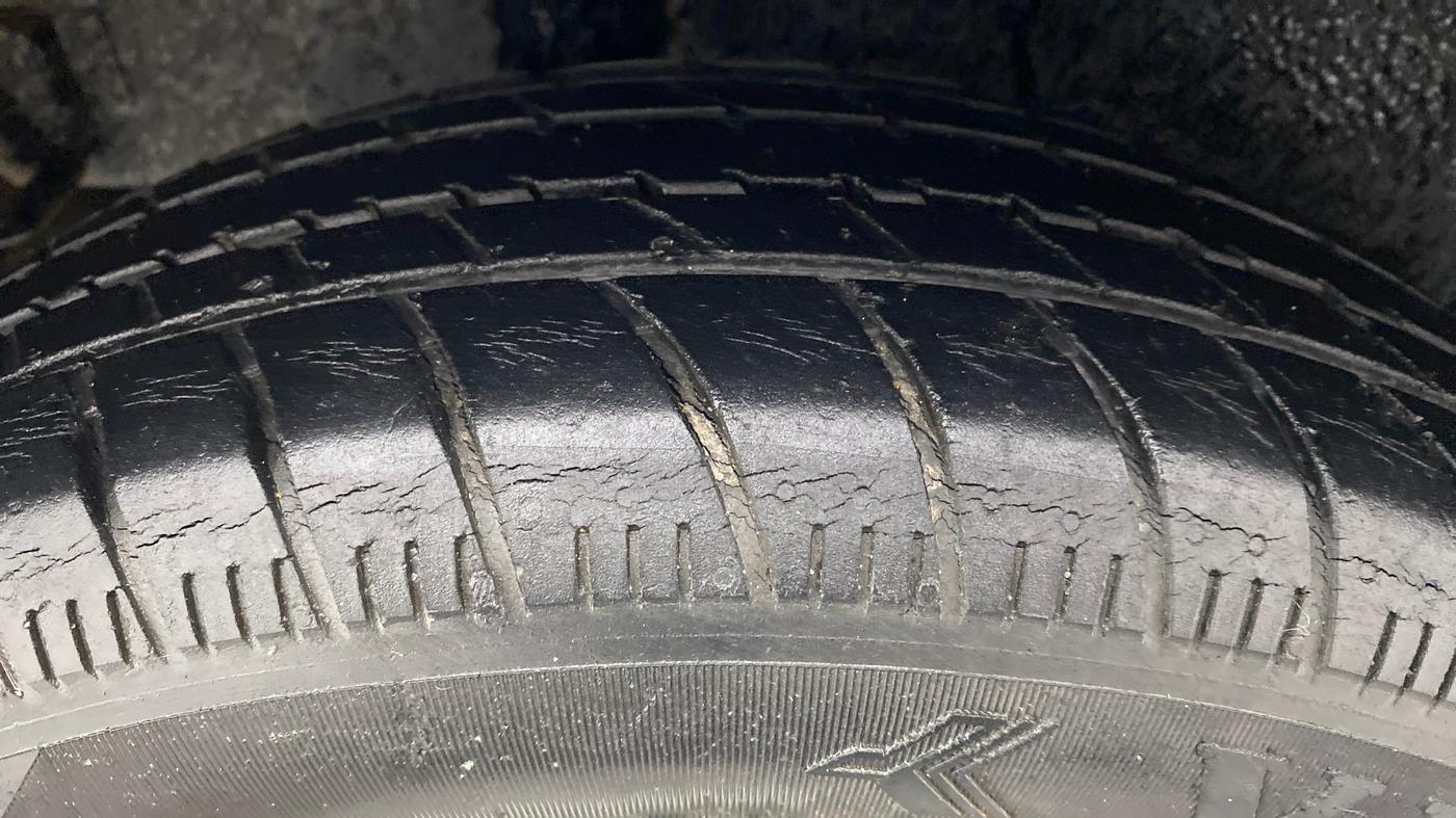 2015 Maruti Celerio ZXI D, Petrol, Manual, 46,553 km, Right Rear Tyre Tread