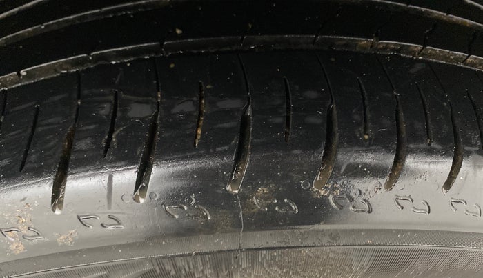 2022 Hyundai ALCAZAR 2.0 SIGNATURE MT 6STR, Petrol, Manual, 1,27,372 km, Left Rear Tyre Tread