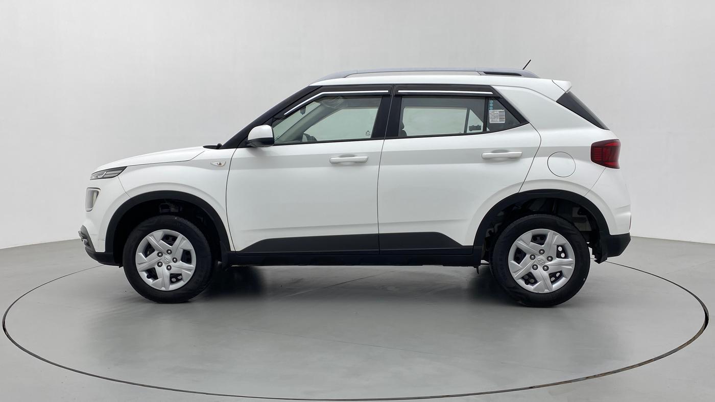 2022 Hyundai VENUE S 1.2, Petrol, Manual, 19,395 km, Left Side