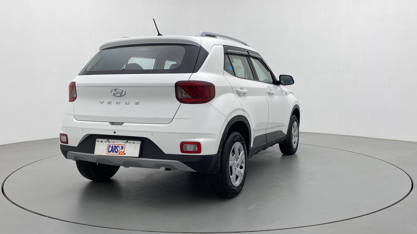 2022 Hyundai VENUE S 1.2, Petrol, Manual, 19,395 km, Right Back Diagonal