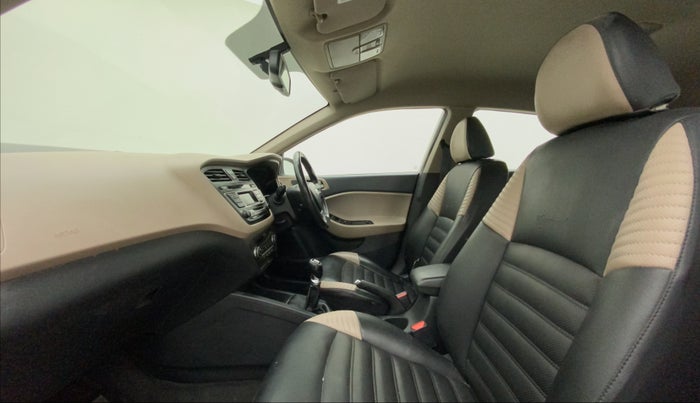 2016 Hyundai Elite i20 ASTA 1.2 (O), Petrol, Manual, 51,406 km, Right Side Front Door Cabin