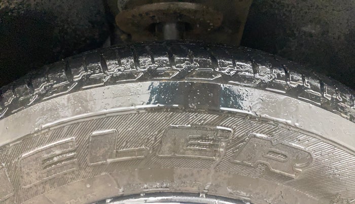2019 Mahindra XUV500 W7, Diesel, Manual, 82,775 km, Right Front Tyre Tread