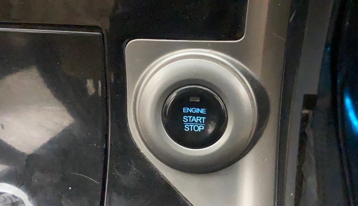 2019 Mahindra XUV500 W7, Diesel, Manual, 82,775 km, Keyless Start/ Stop Button