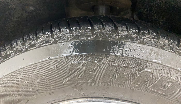 2019 Mahindra XUV500 W7, Diesel, Manual, 82,775 km, Left Front Tyre Tread