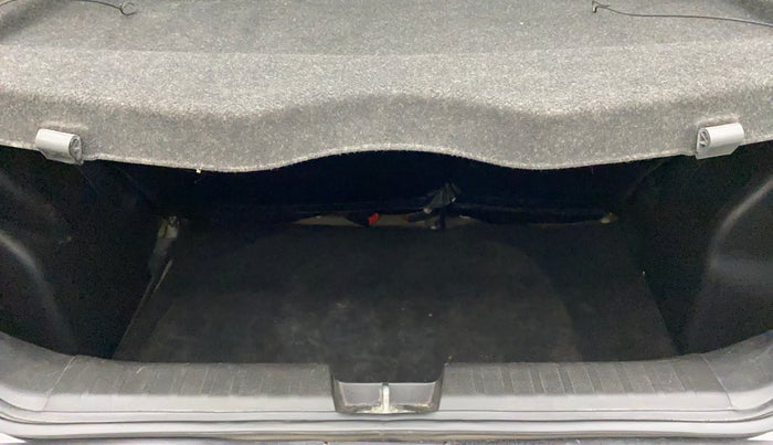 2015 Maruti Baleno DELTA PETROL 1.2, Petrol, Manual, 75,652 km, Boot Inside
