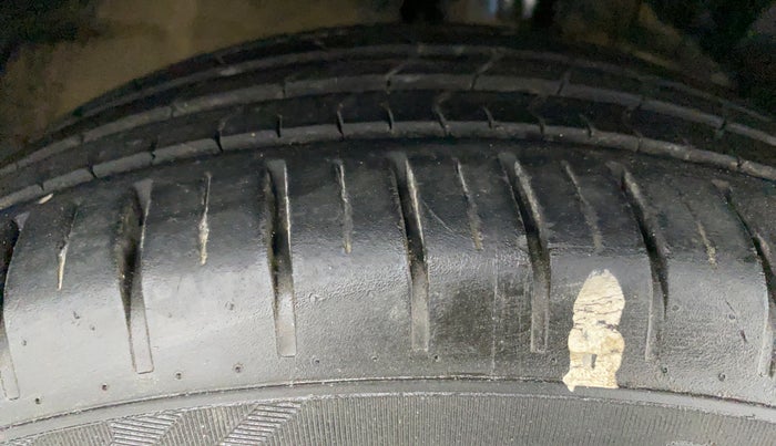 2020 Maruti Baleno ALPHA PETROL 1.2, Petrol, Manual, 26,100 km, Right Front Tyre Tread