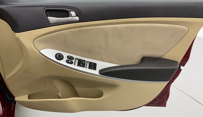 2014 Hyundai Verna FLUIDIC 1.4 VTVT, CNG, Manual, 66,400 km, Driver Side Door Panels Control