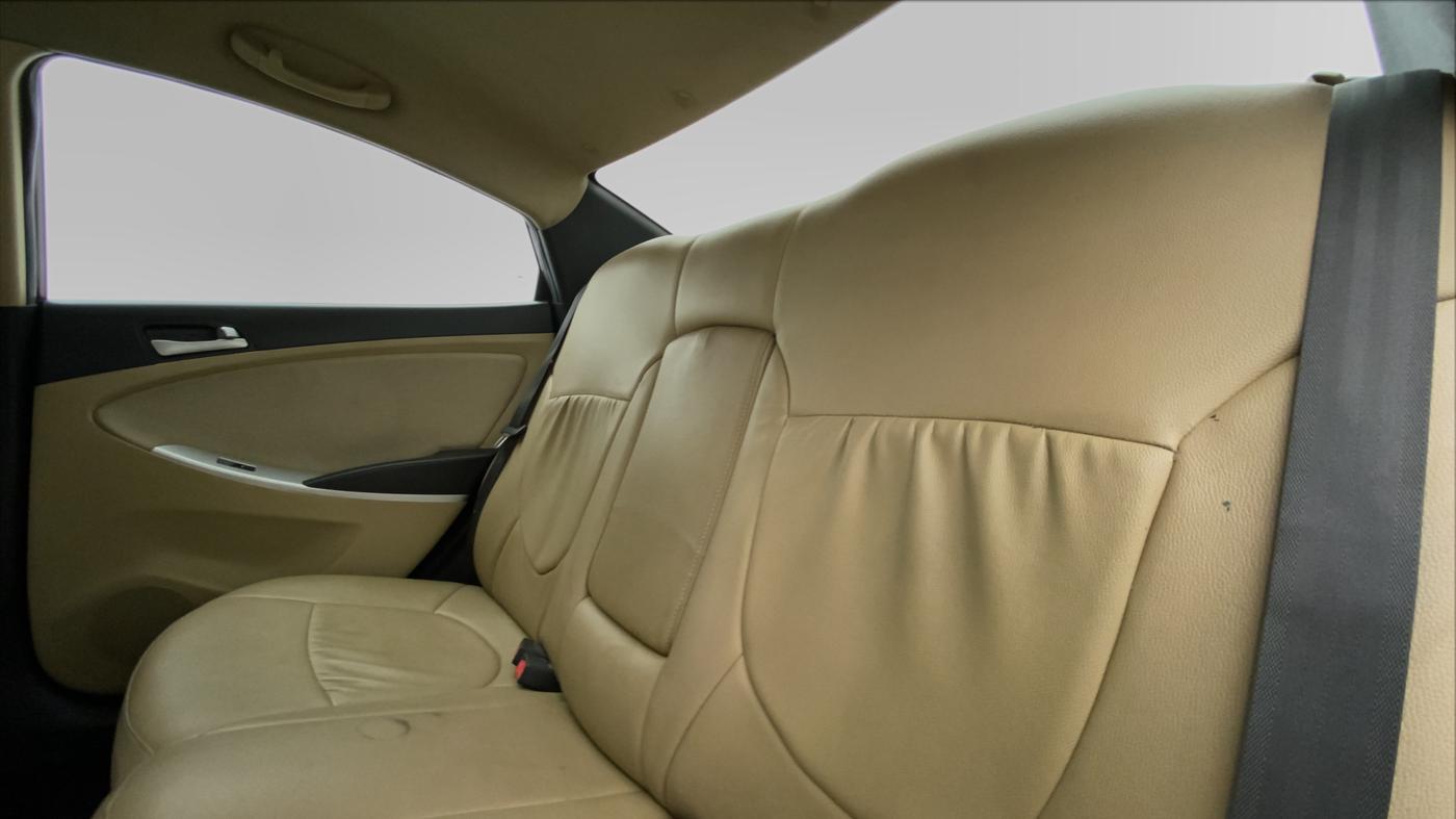 2014 Hyundai Verna FLUIDIC 1.4 VTVT, CNG, Manual, 66,400 km, Right Side Rear Door Cabin