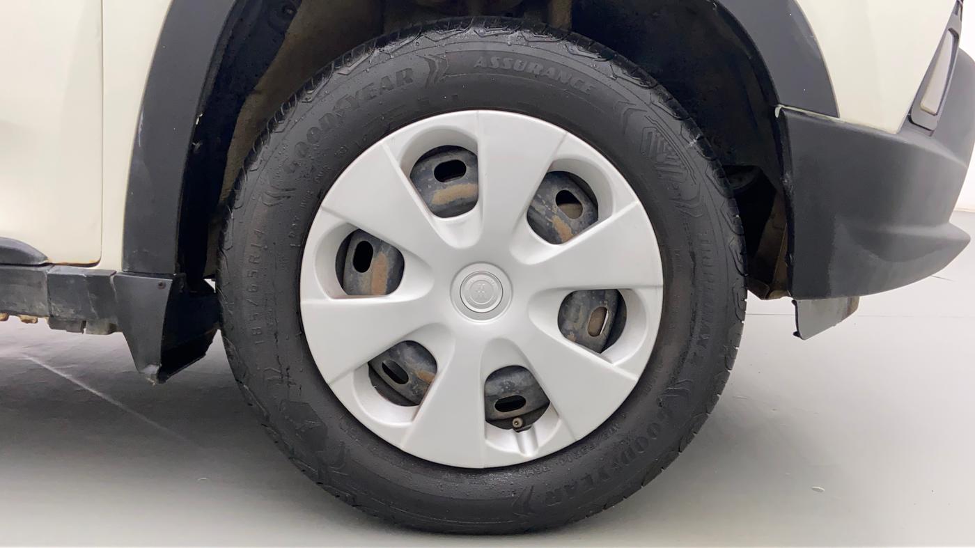 2016 Mahindra Kuv100 K6 D 6 STR, Diesel, Manual, 44,878 km, Right Front Wheel