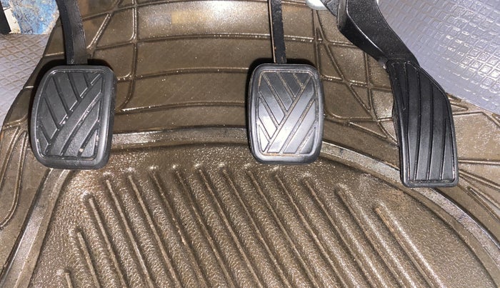 2013 Maruti Swift Dzire ZDI, Diesel, Manual, 93,350 km, Pedals