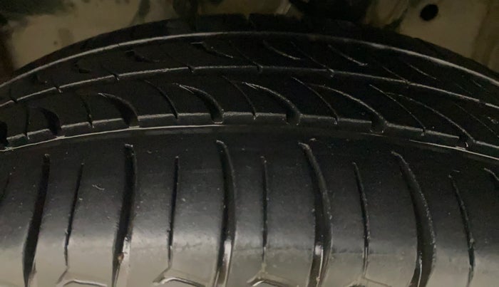 2016 Honda Jazz 1.2L I-VTEC V, Petrol, Manual, 85,080 km, Left Front Tyre Tread