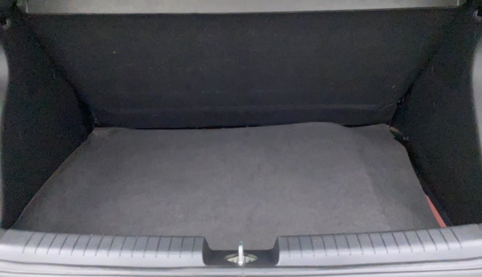 2017 Hyundai Elite i20 SPORTZ 1.2, Petrol, Manual, 29,917 km, Boot Inside