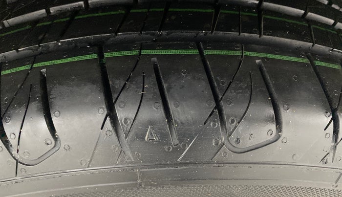 2021 Skoda KUSHAQ STYLE 1.5L TSI MT, Petrol, Manual, 85,224 km, Left Rear Tyre Tread