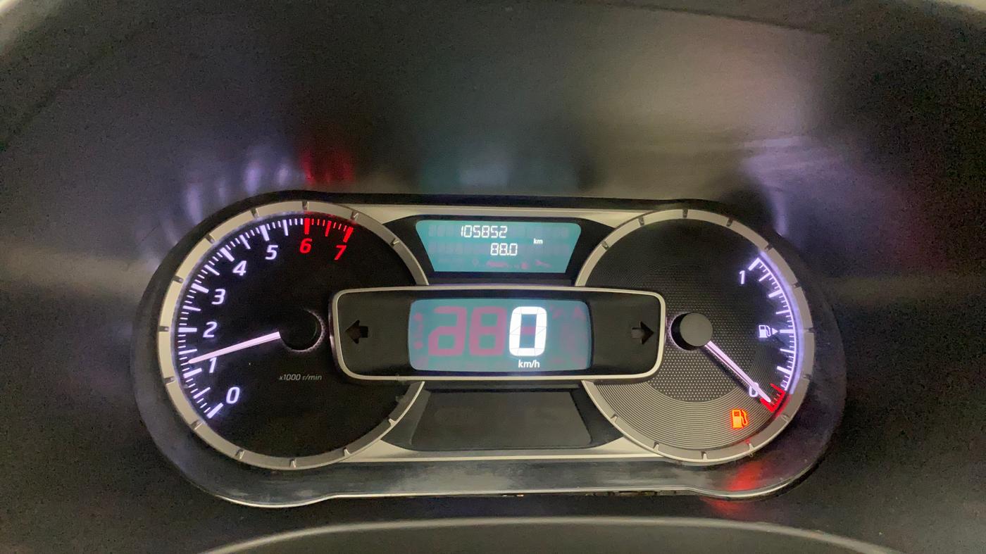 2020 Nissan Kicks XV 1.5, Petrol, Manual, 1,06,479 km, Odometer Image