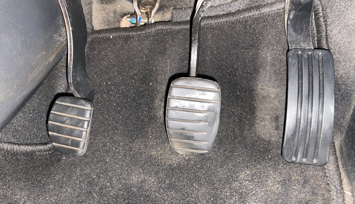 2020 Nissan Kicks XV 1.5, Petrol, Manual, 1,05,805 km, Pedals