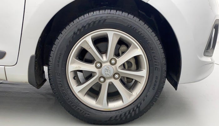 2016 Hyundai Grand i10 ASTA (O) AT 1.2 KAPPA VTVT, Petrol, Automatic, 43,385 km, Right Front Wheel