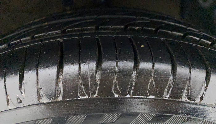 2016 Hyundai Grand i10 ASTA (O) AT 1.2 KAPPA VTVT, Petrol, Automatic, 43,385 km, Right Front Tyre Tread