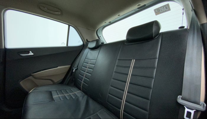 2016 Hyundai Grand i10 ASTA (O) AT 1.2 KAPPA VTVT, Petrol, Automatic, 43,385 km, Right Side Rear Door Cabin