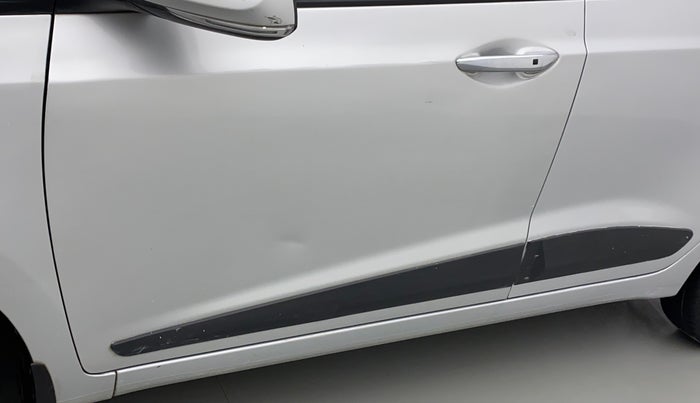 2016 Hyundai Grand i10 ASTA (O) AT 1.2 KAPPA VTVT, Petrol, Automatic, 43,385 km, Front passenger door - Paint has faded