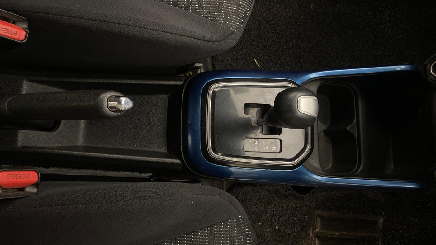 2017 Maruti IGNIS DELTA 1.2 AMT, Petrol, Automatic, 1,05,820 km, Gear Lever
