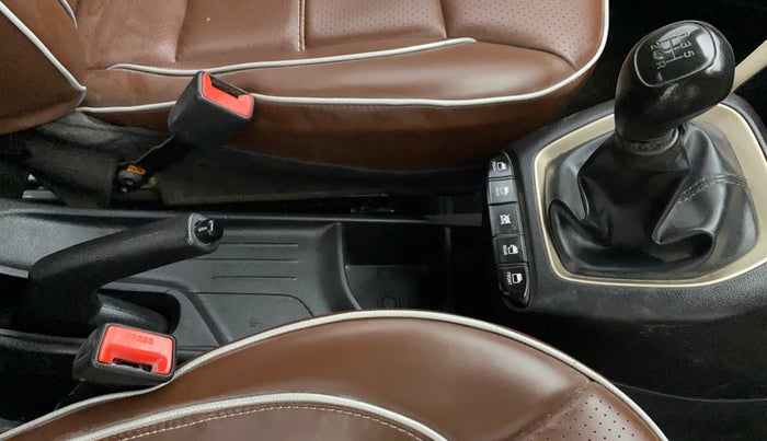 2019 Hyundai NEW SANTRO SPORTZ 1.1, Petrol, Manual, 29,826 km, Gear Lever