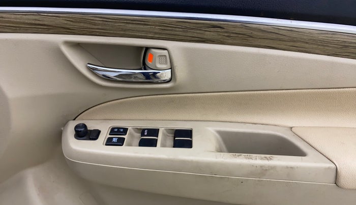 2018 Maruti Ciaz ZETA 1.5 SHVS MT PETROL, Petrol, Manual, 89,676 km, Driver Side Door Panels Control
