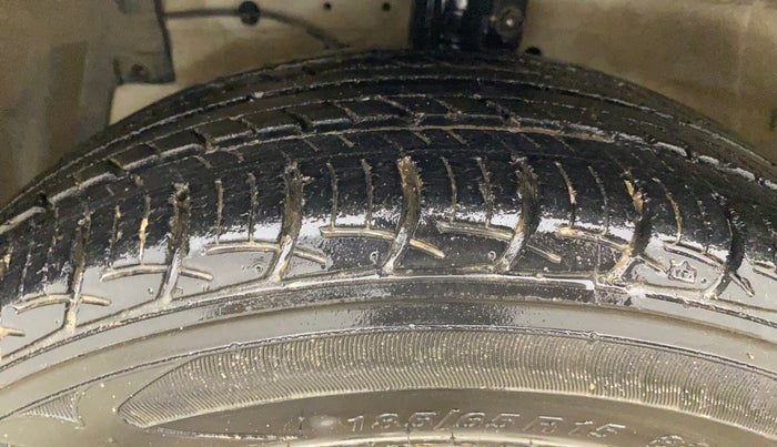 2018 Maruti Ciaz ZETA 1.5 SHVS MT PETROL, Petrol, Manual, 89,676 km, Left Front Tyre Tread