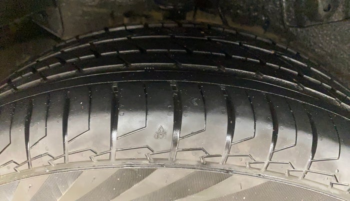 2020 Tata NEXON XZA PLUS PETROL, Petrol, Automatic, 58,338 km, Right Rear Tyre Tread